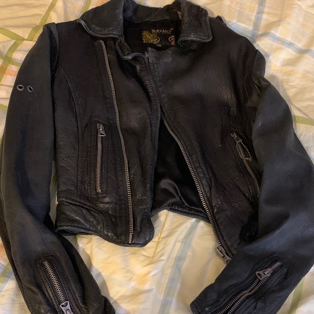 Very cute and flattering leather jacket